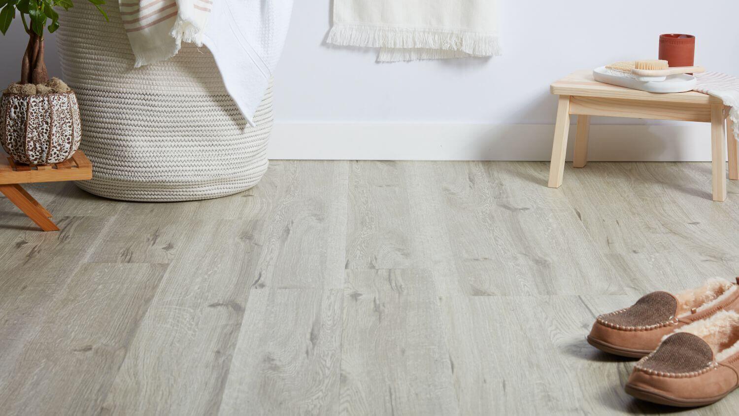 Different Types of Vinyl Flooring for Your Home